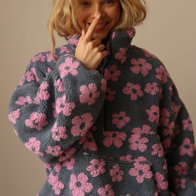 Amelia™ – Soft Pullover with Flowers