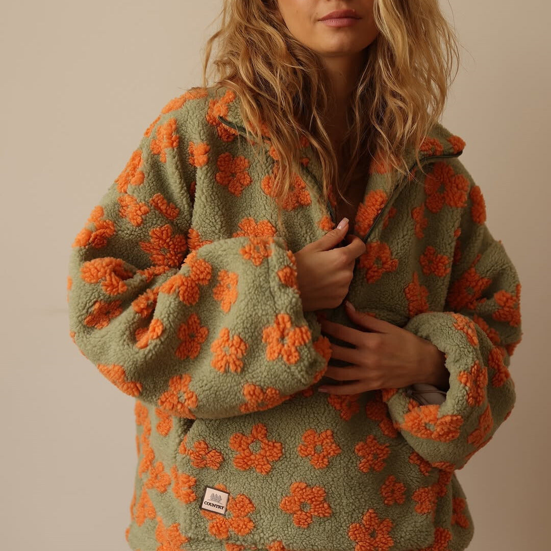 Amelia™ – Soft Pullover with Flowers