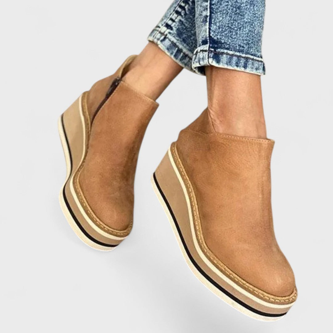 Solvina - Elegant Waterproof Boots