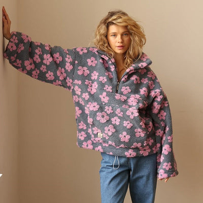 Amelia™ – Soft Pullover with Flowers