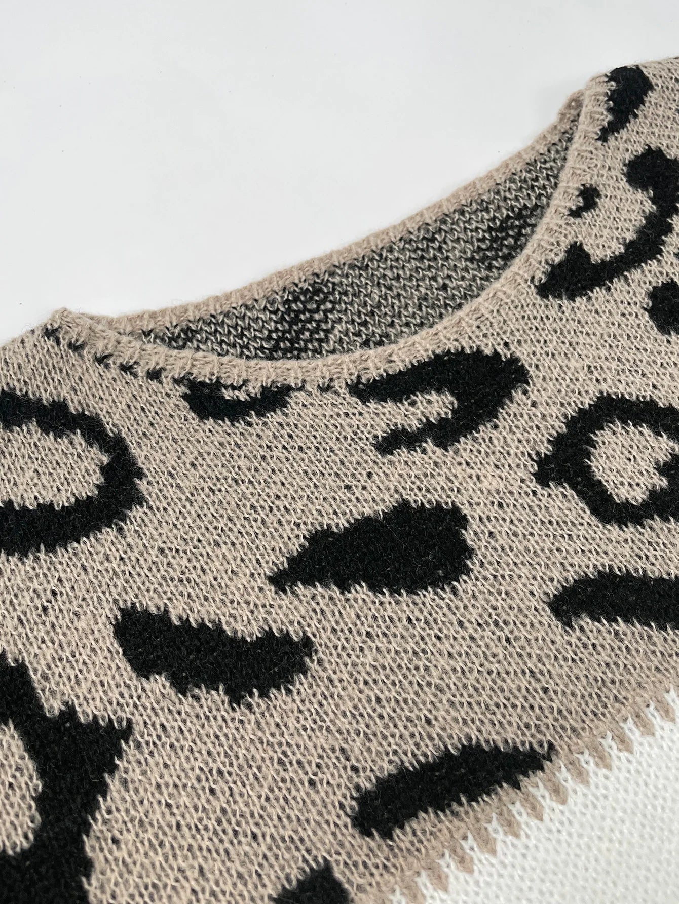Amelia® | Leopard Print Sweatshirt