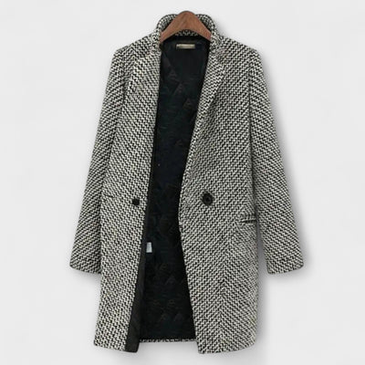 Amelia | Wool Houndstooth Coat